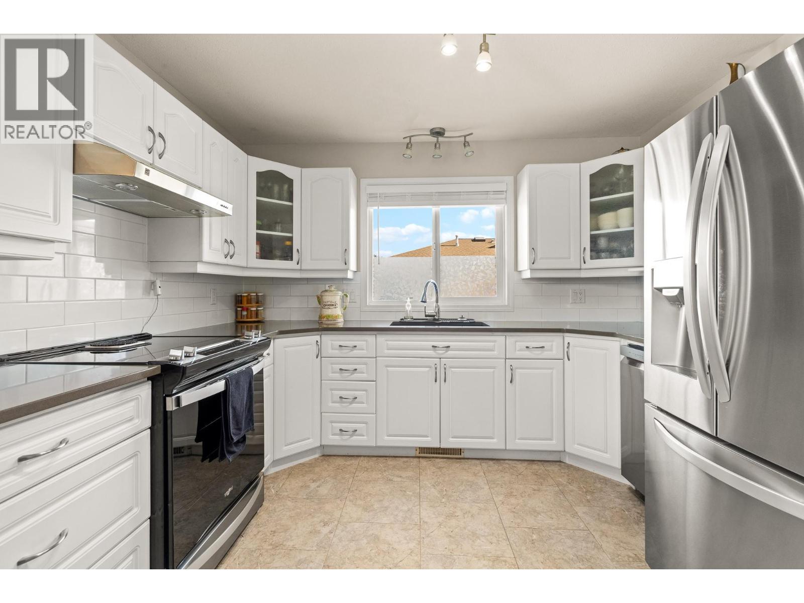 151 8 Avenue Sw Unit# 20, Salmon Arm, British Columbia  V1E 1B9 - Photo 11 - 10403232