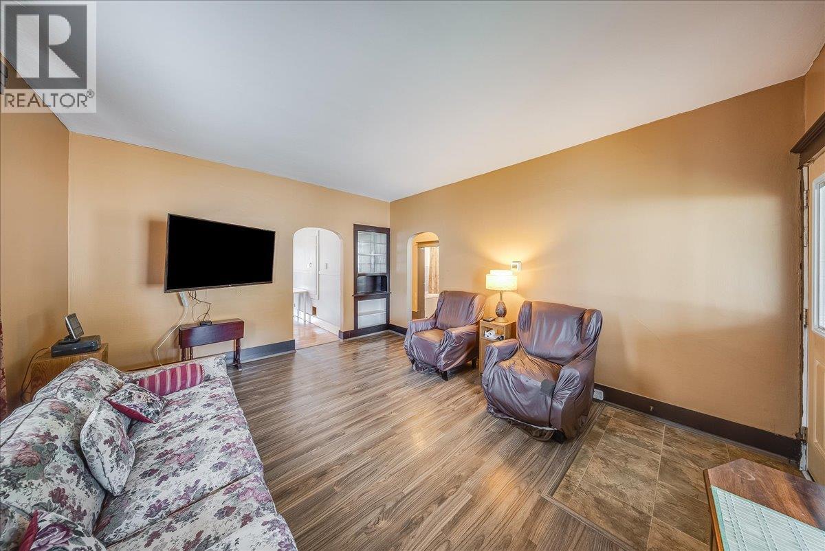 1396 Second Avenue, Trail, British Columbia  V1R 1L9 - Photo 7 - 10403162