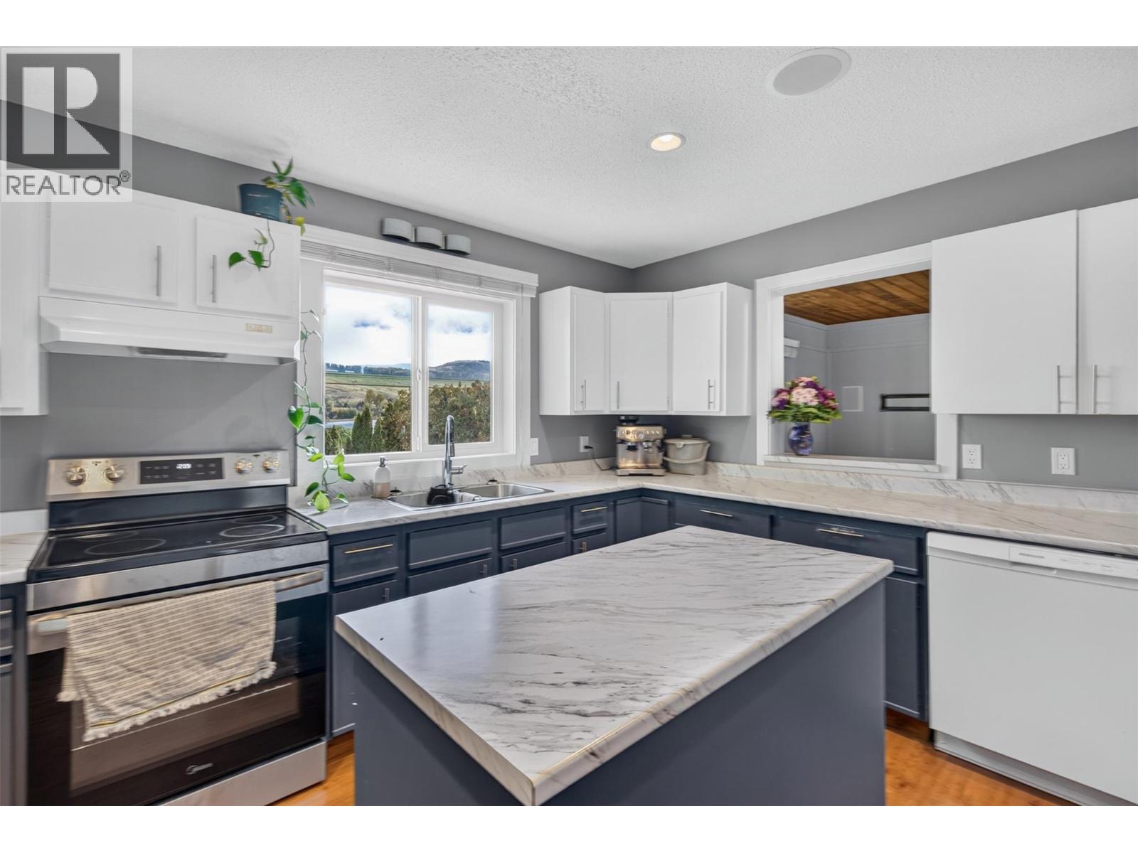 5113 27 Avenue, Vernon, British Columbia  V1T 6L2 - Photo 6 - 10403272