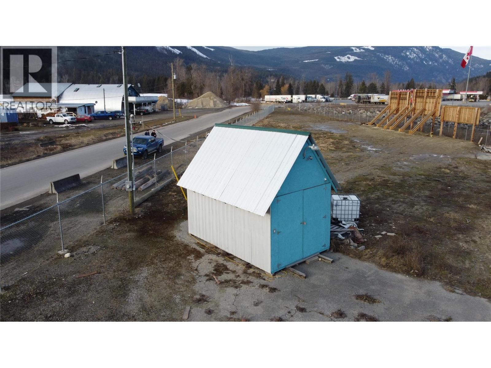 1310 Trans Canada Highway, Sicamous, British Columbia  V0E 2V0 - Photo 10 - 10402844