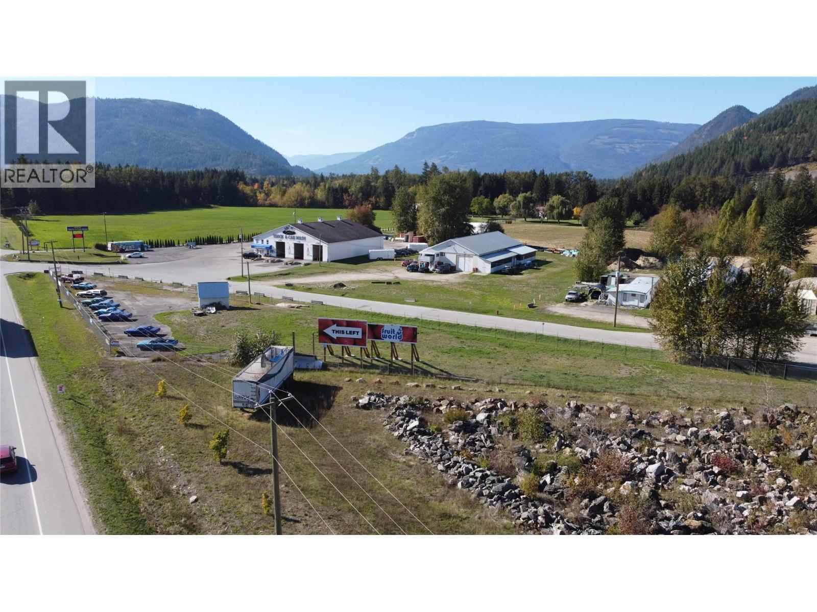1310 Trans Canada Highway, Sicamous, British Columbia  V0E 2V0 - Photo 12 - 10402844
