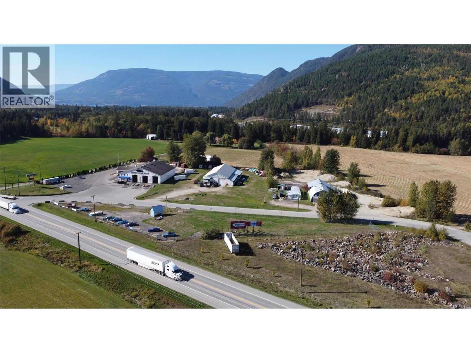 1310 Trans Canada Highway, Sicamous, British Columbia  V0E 2V0 - Photo 13 - 10402844