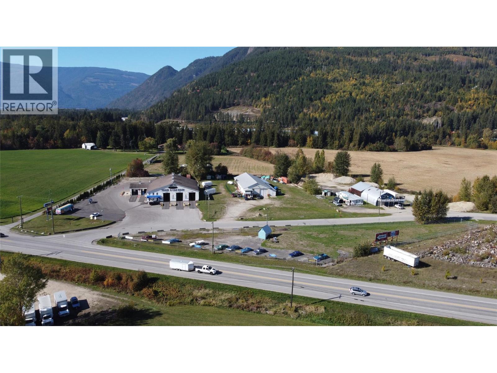 1310 Trans Canada Highway, Sicamous, British Columbia  V0E 2V0 - Photo 14 - 10402844