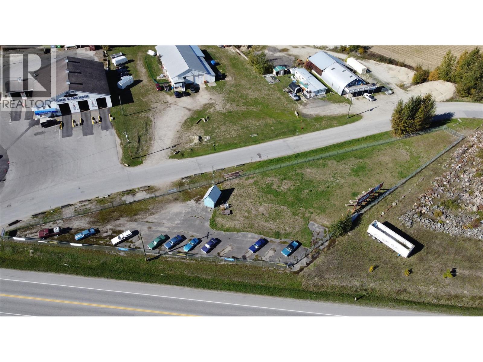 1310 Trans Canada Highway, Sicamous, British Columbia  V0E 2V0 - Photo 15 - 10402844
