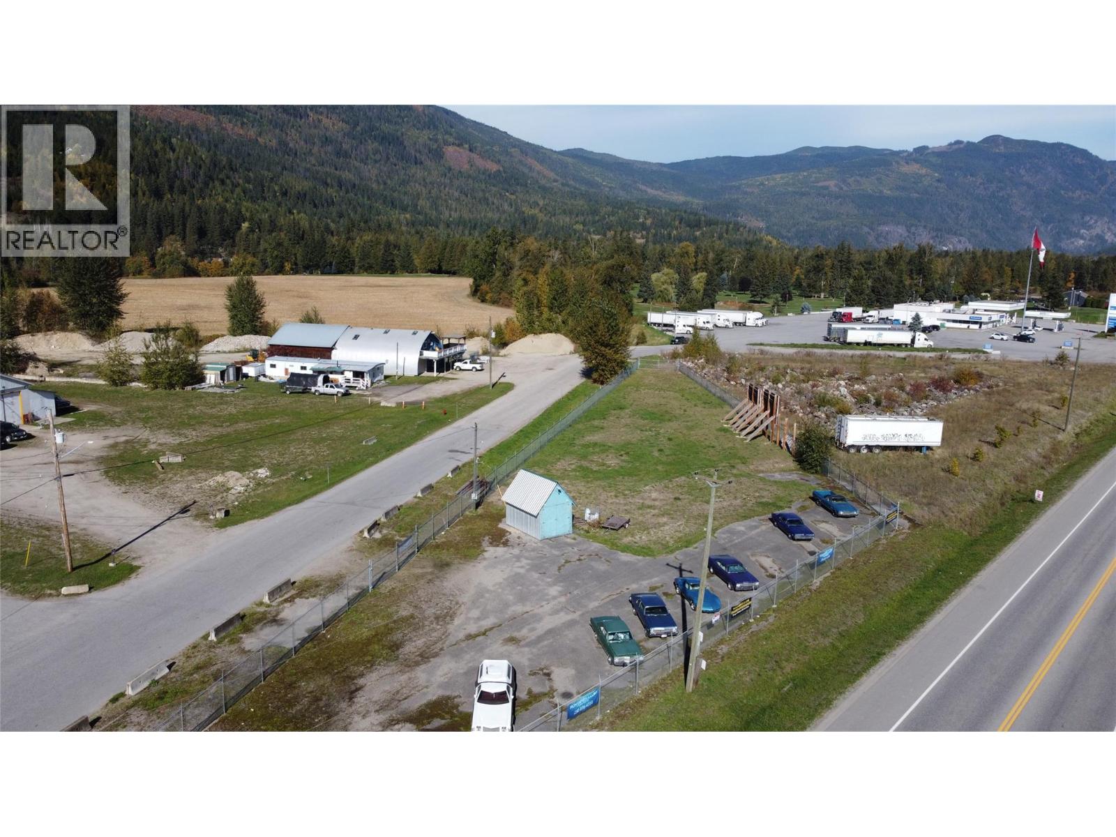 1310 Trans Canada Highway, Sicamous, British Columbia  V0E 2V0 - Photo 18 - 10402844