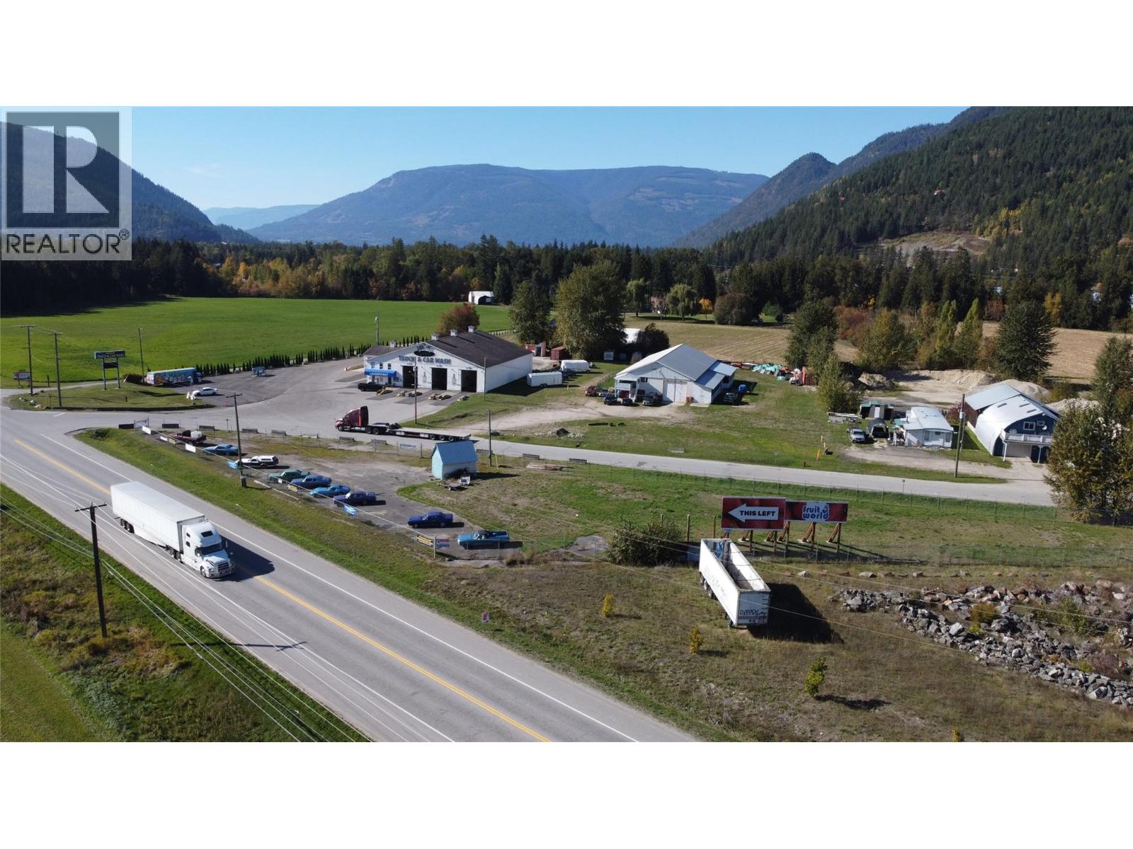 1310 Trans Canada Highway, Sicamous, British Columbia  V0E 2V0 - Photo 2 - 10402844