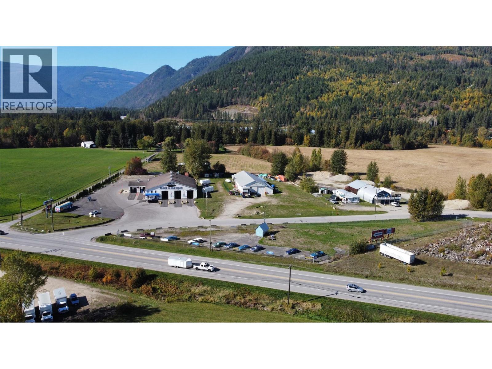 1310 Trans Canada Highway, Sicamous, British Columbia  V0E 2V0 - Photo 3 - 10402844