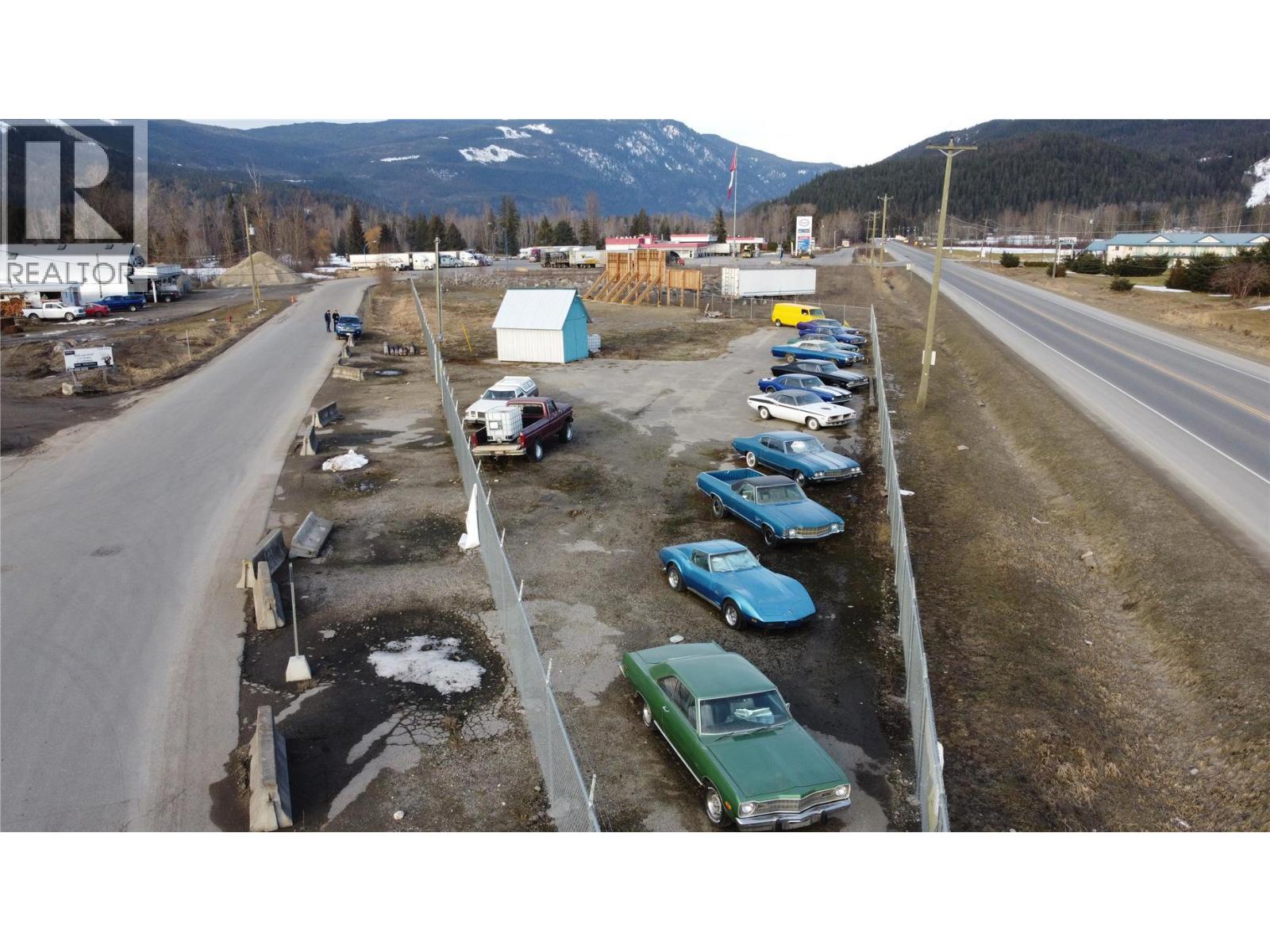 1310 Trans Canada Highway, Sicamous, British Columbia  V0E 2V0 - Photo 5 - 10402844