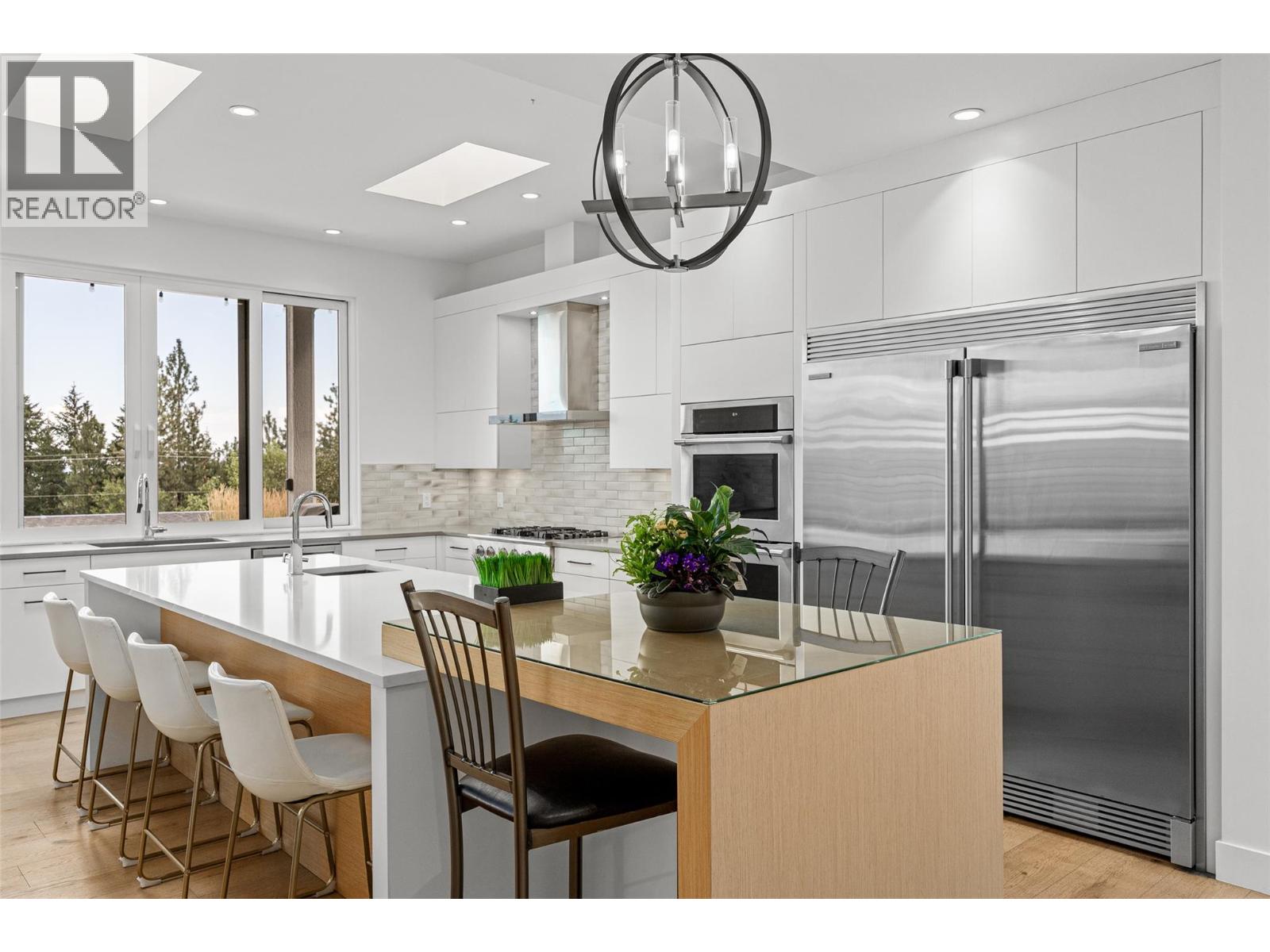 769 & 771 Barnaby Road, Kelowna, British Columbia  V1W 4N9 - Photo 11 - 10396273