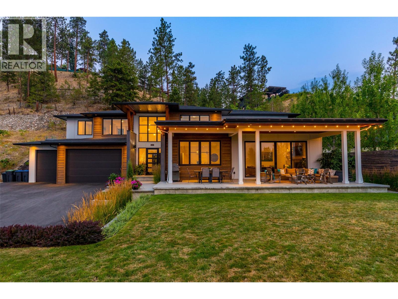769 & 771 Barnaby Road, Kelowna, British Columbia  V1W 4N9 - Photo 3 - 10396273