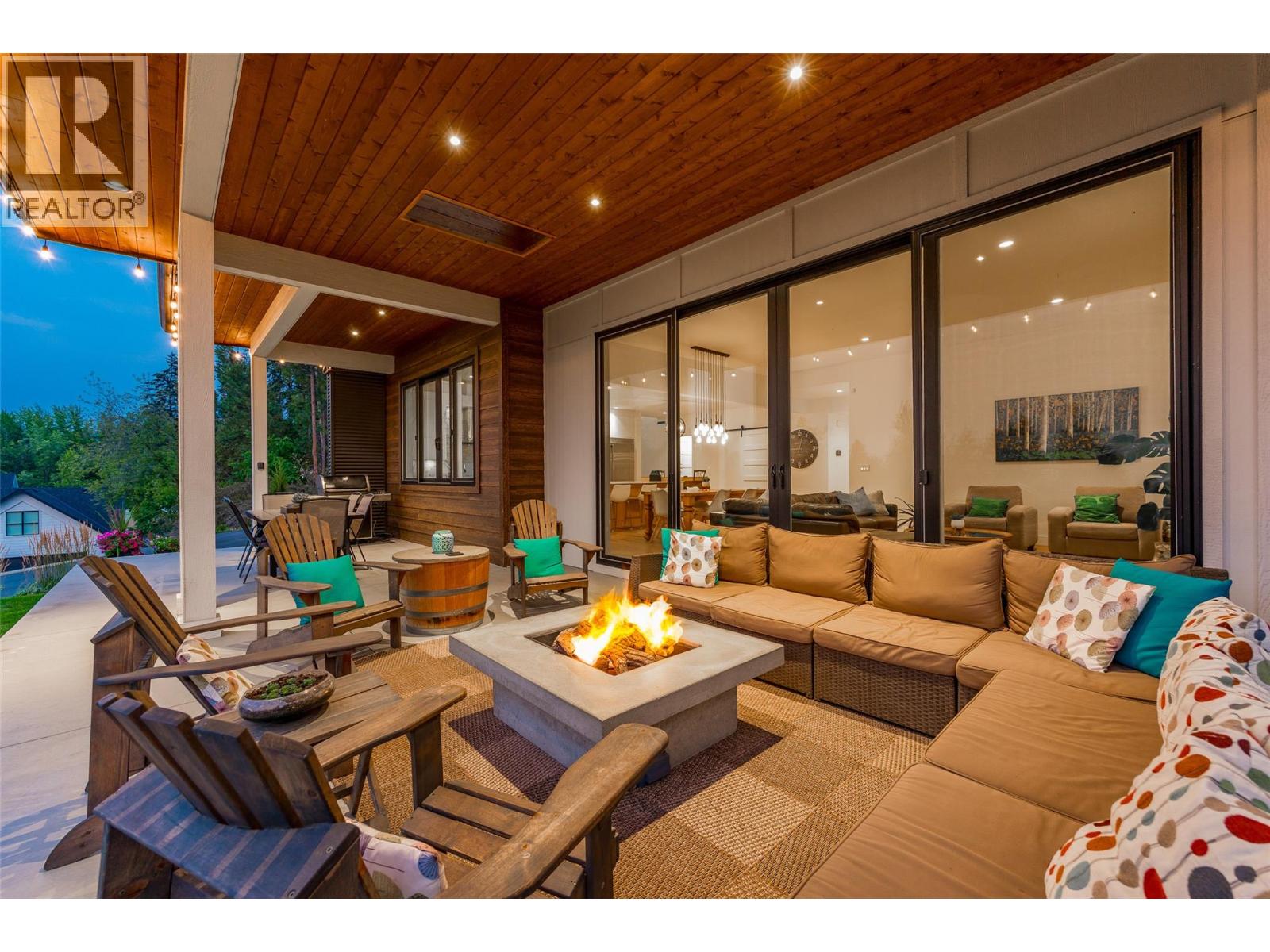 769 & 771 Barnaby Road, Kelowna, British Columbia  V1W 4N9 - Photo 52 - 10396273