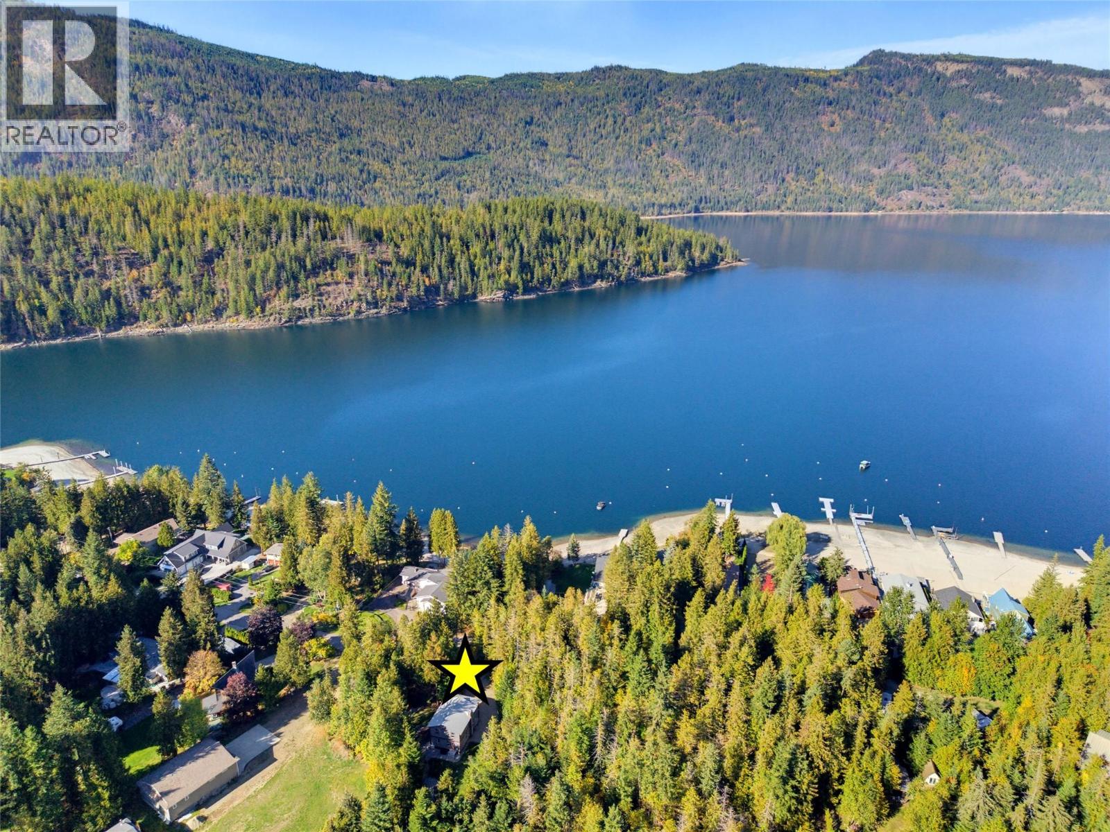 686 Swanbeach Road, Swansea Point, British Columbia  V0E 2K2 - Photo 3 - 10402430