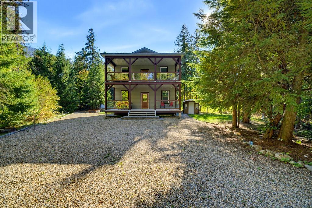 686 Swanbeach Road, Swansea Point, British Columbia  V0E 2K2 - Photo 35 - 10402430