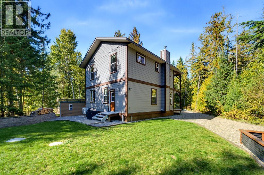 686 Swanbeach Road, Swansea Point, British Columbia  V0E 2K2 - Photo 40 - 10402430