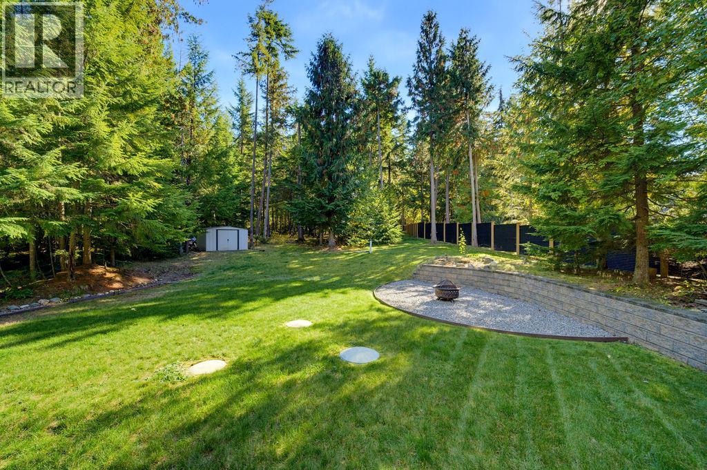 686 Swanbeach Road, Swansea Point, British Columbia  V0E 2K2 - Photo 42 - 10402430