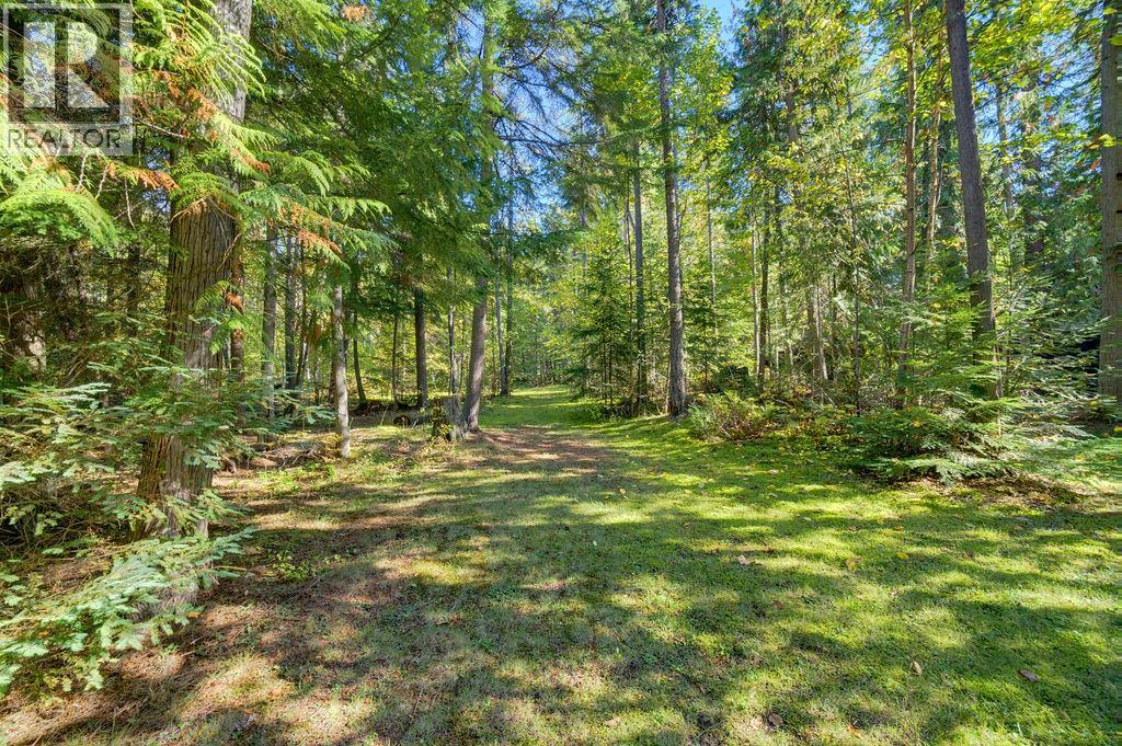 686 Swanbeach Road, Swansea Point, British Columbia  V0E 2K2 - Photo 46 - 10402430