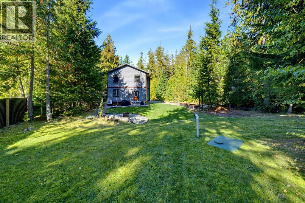 686 Swanbeach Road, Swansea Point, British Columbia  V0E 2K2 - Photo 47 - 10402430