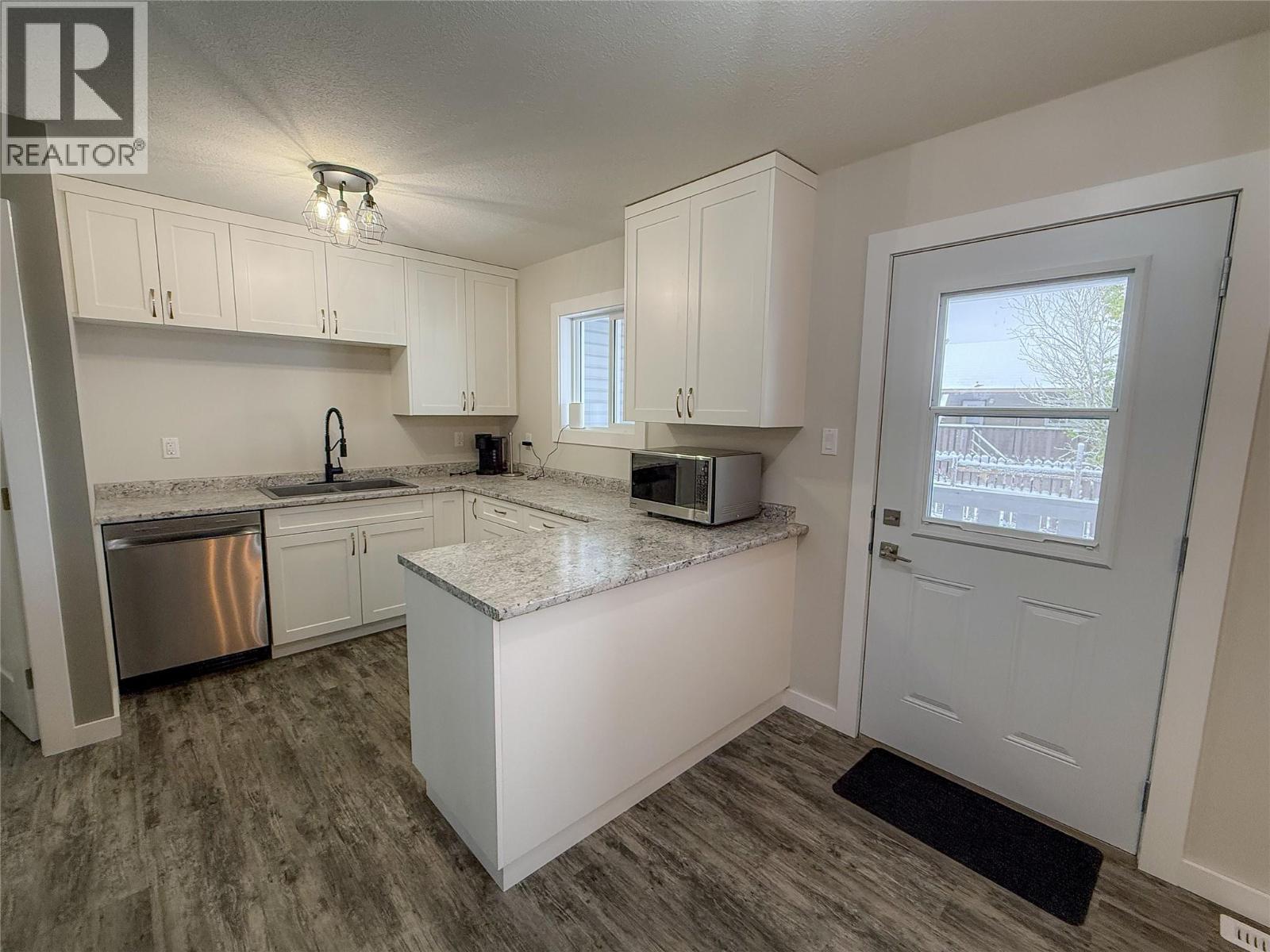 1541 / 1543 Loran Drive, Dawson Creek, British Columbia  V1G 1B7 - Photo 11 - 10403347