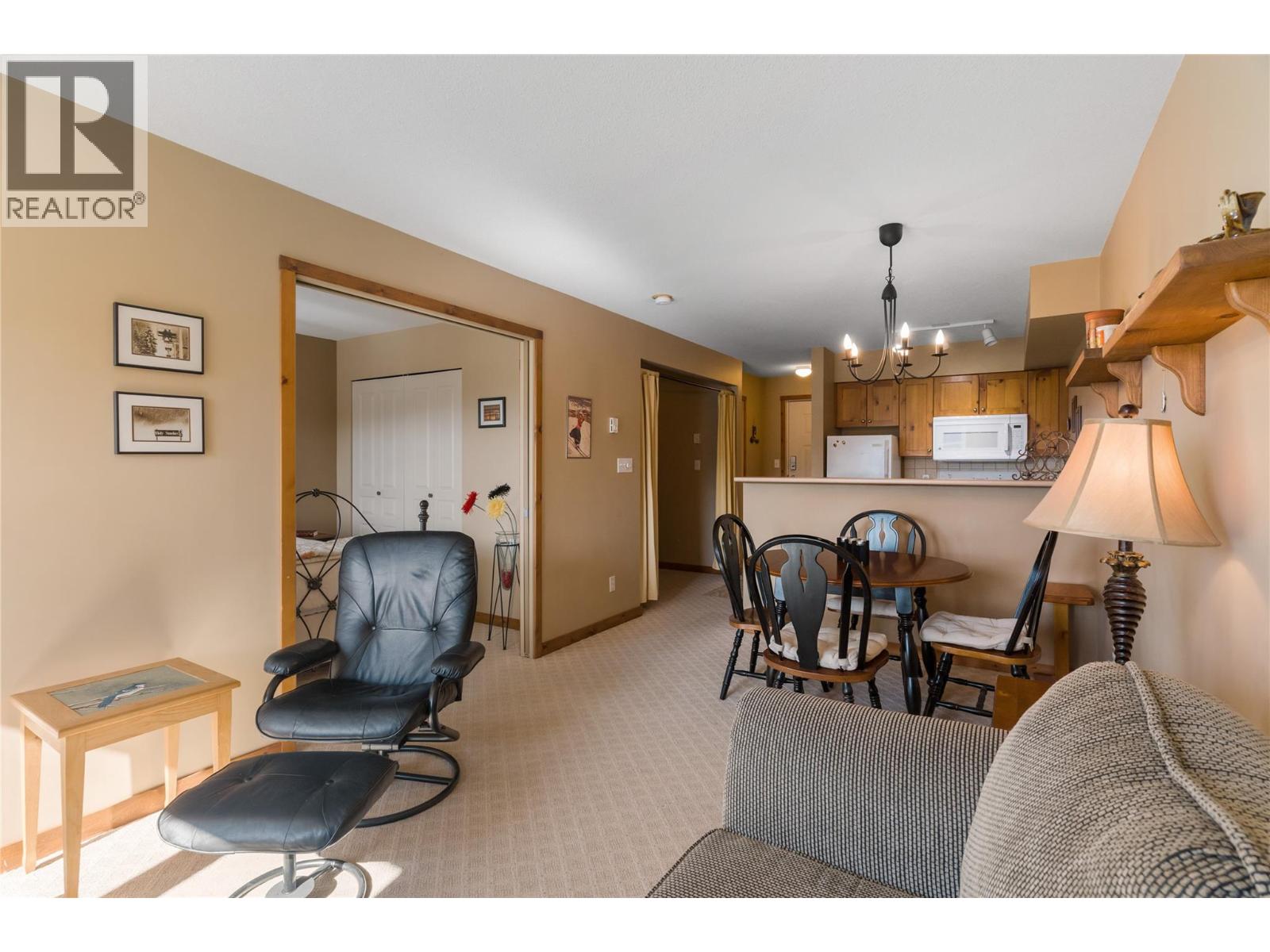 9802 Silver Star Road Unit# 204, Silver Star, British Columbia  V1B 3W9 - Photo 14 - 10403125