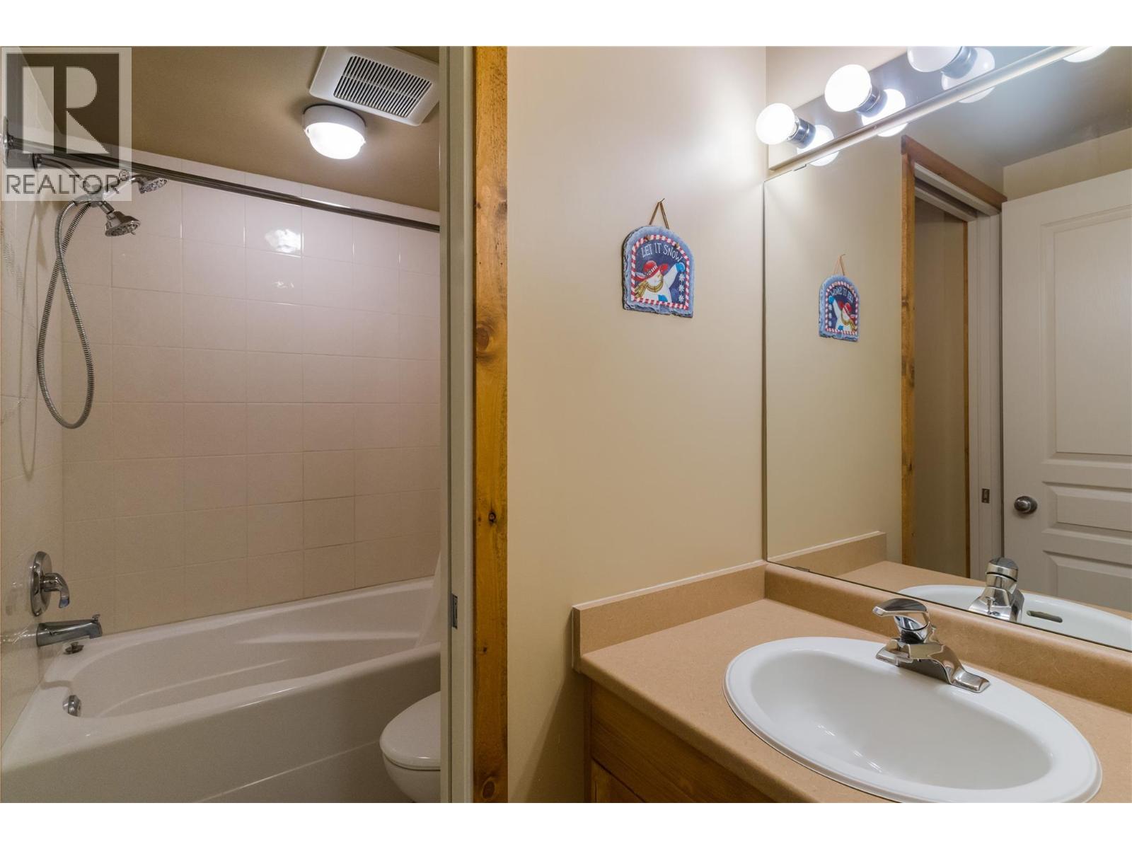 9802 Silver Star Road Unit# 204, Silver Star, British Columbia  V1B 3W9 - Photo 17 - 10403125