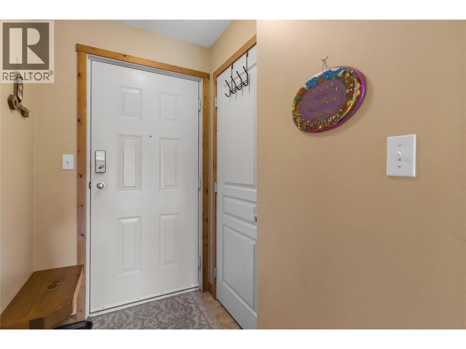 9802 Silver Star Road Unit# 204, Silver Star, British Columbia  V1B 3W9 - Photo 20 - 10403125