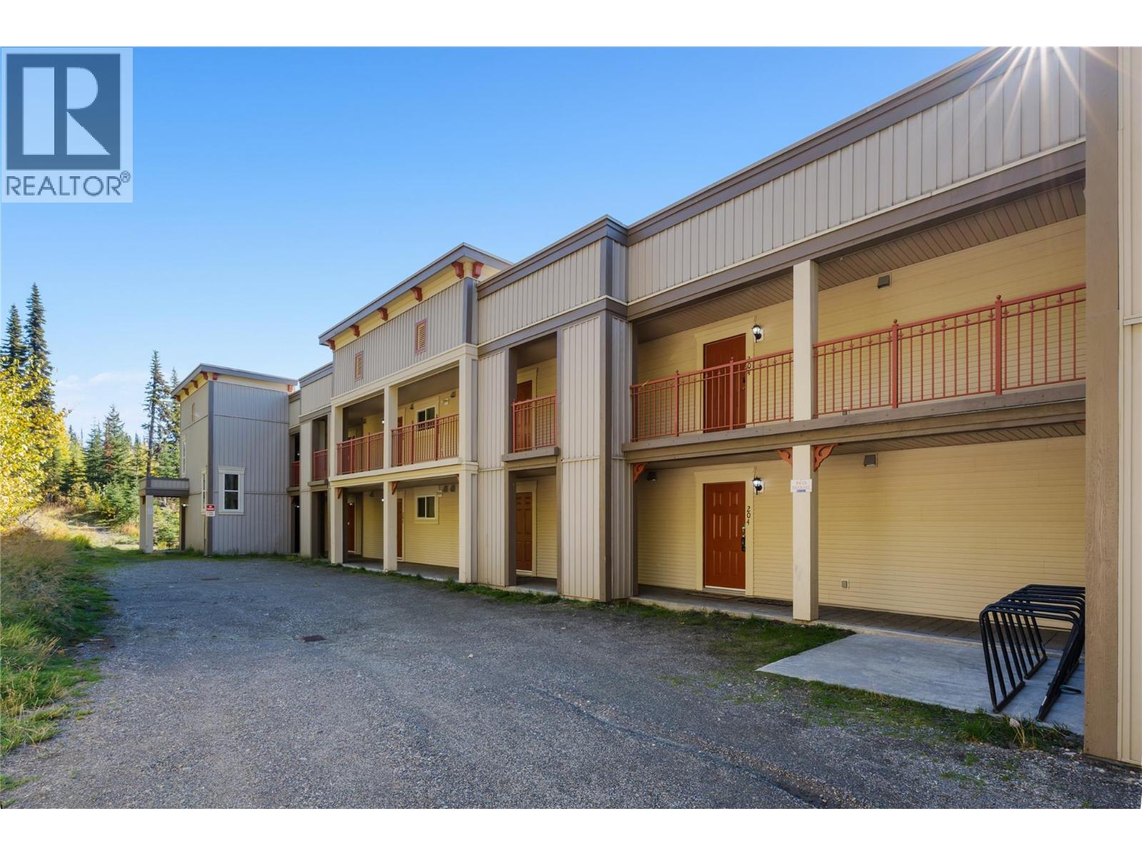 9802 Silver Star Road Unit# 204, Silver Star, British Columbia  V1B 3W9 - Photo 21 - 10403125