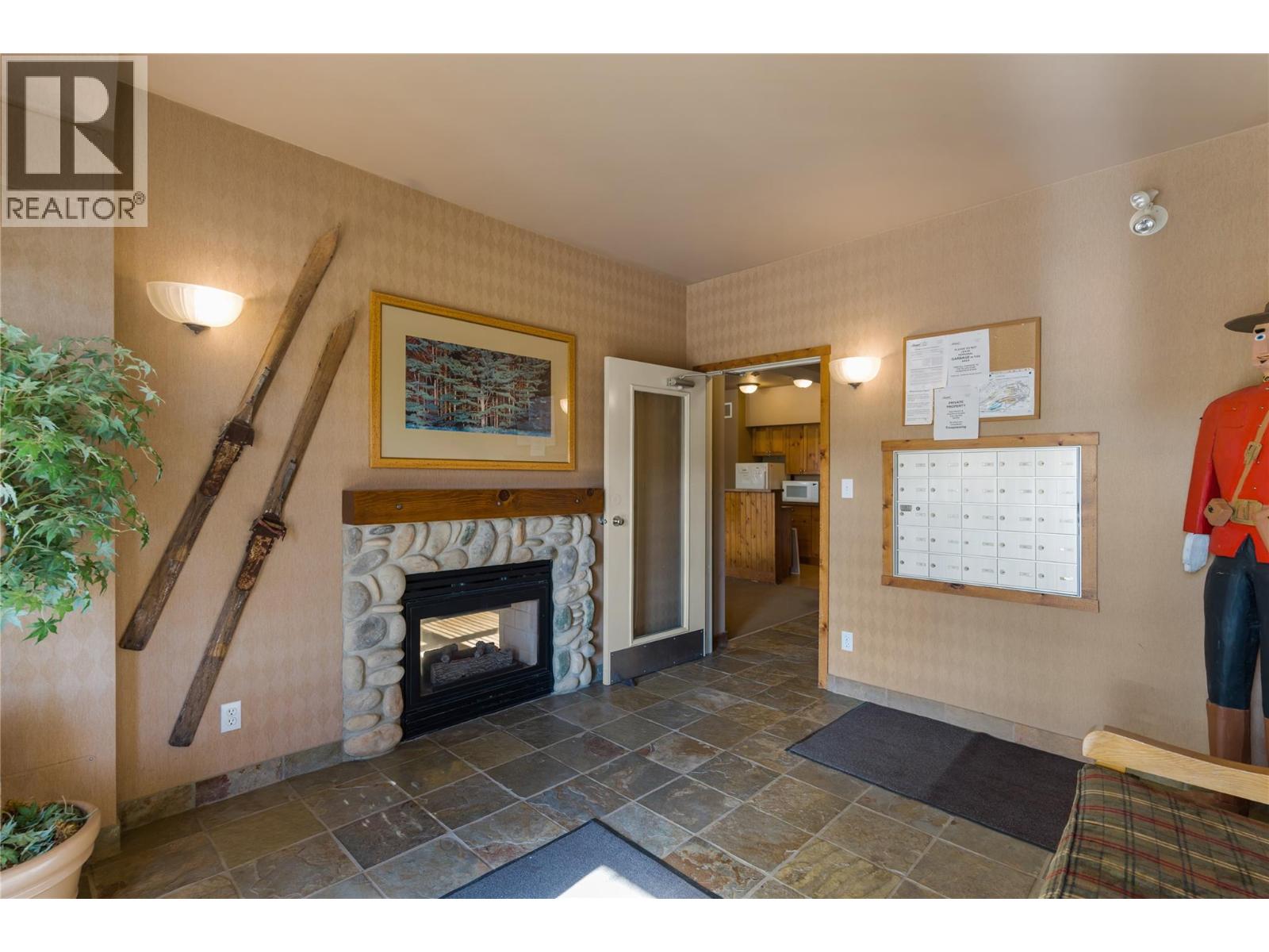 9802 Silver Star Road Unit# 204, Silver Star, British Columbia  V1B 3W9 - Photo 28 - 10403125