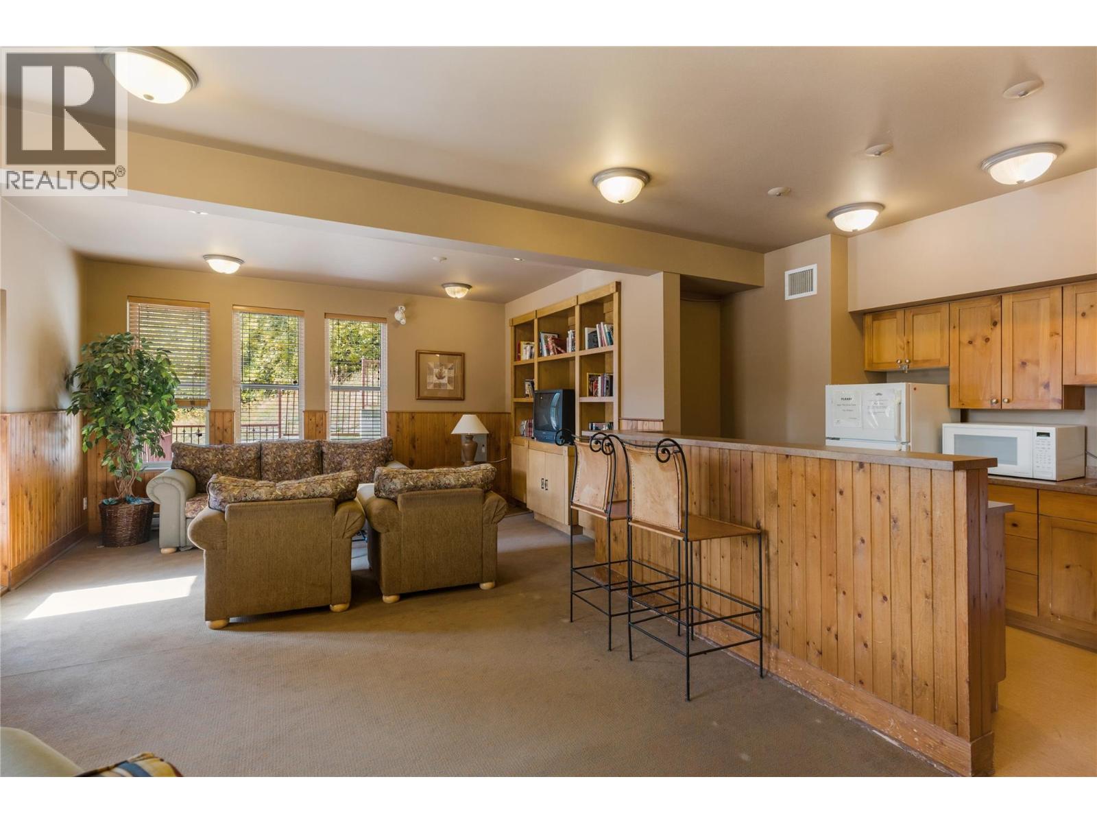 9802 Silver Star Road Unit# 204, Silver Star, British Columbia  V1B 3W9 - Photo 29 - 10403125