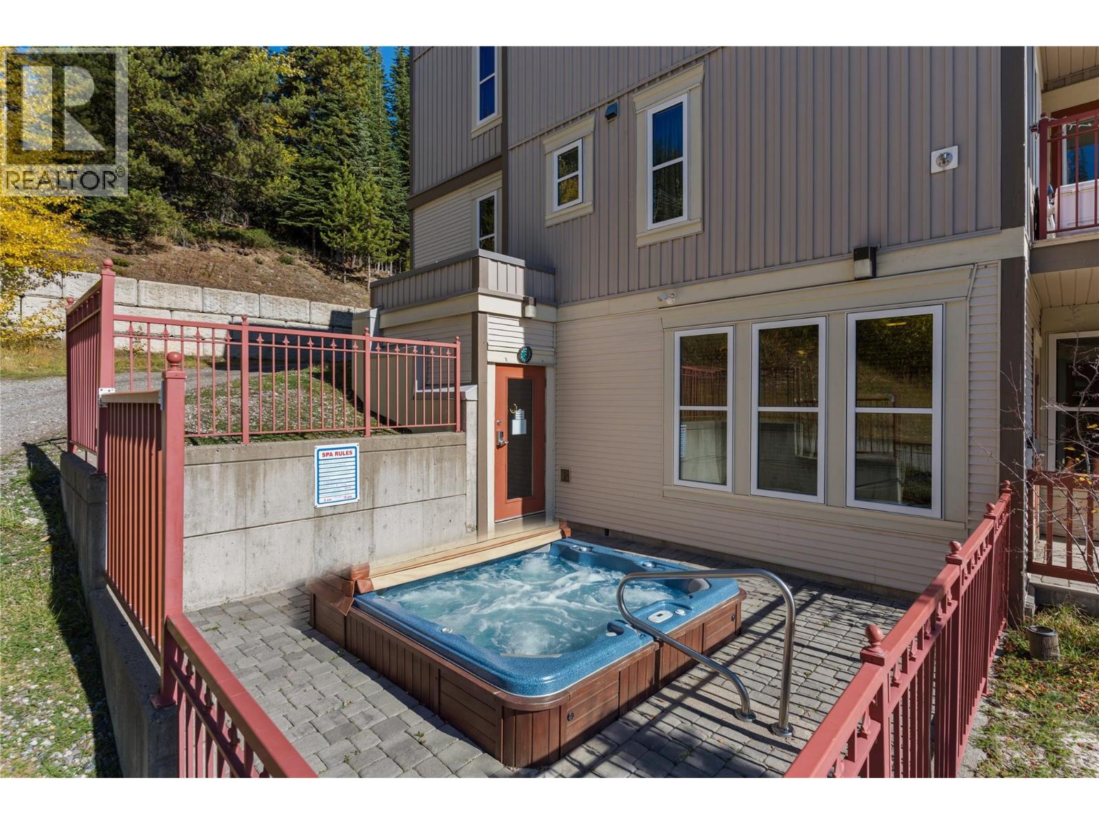 9802 Silver Star Road Unit# 204, Silver Star, British Columbia  V1B 3W9 - Photo 30 - 10403125