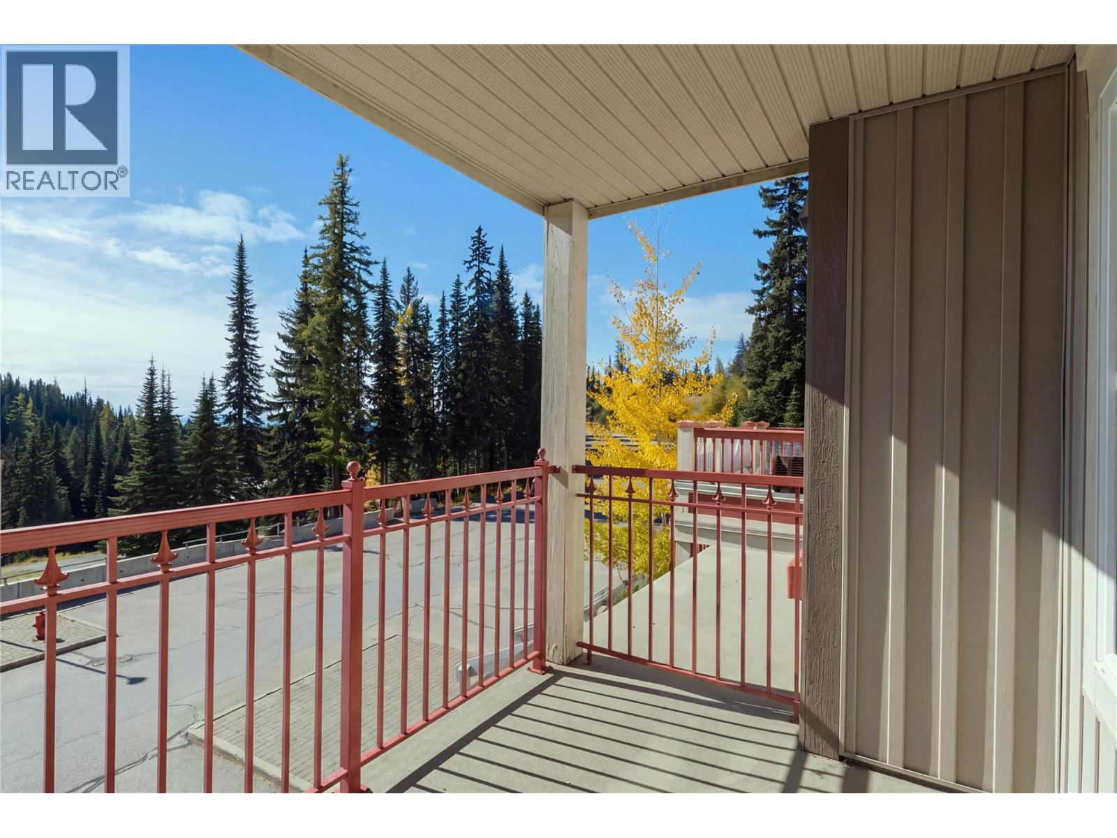 9802 Silver Star Road Unit# 204, Silver Star, British Columbia  V1B 3W9 - Photo 6 - 10403125