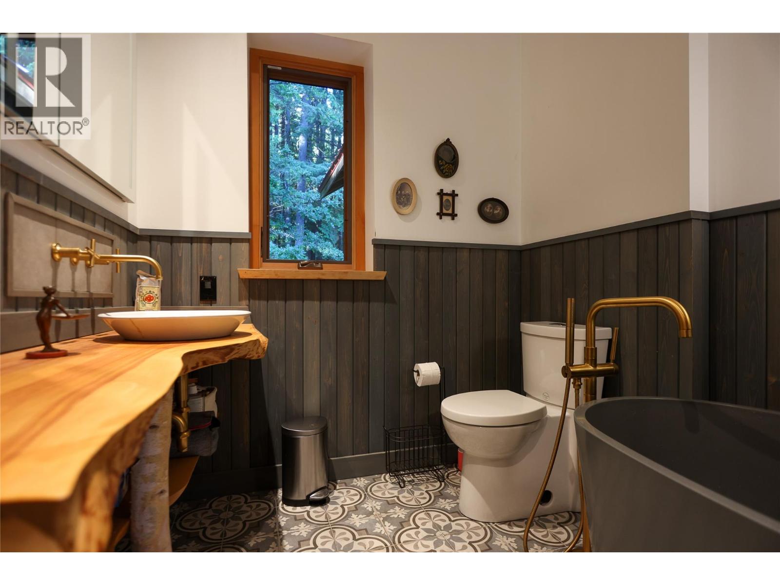 7025 Beggs Road, Nelson, British Columbia  V1L 5P6 - Photo 16 - 10403009