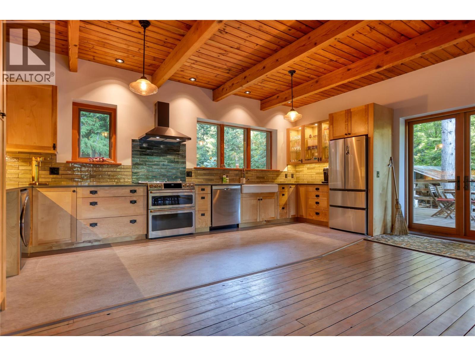 7025 Beggs Road, Nelson, British Columbia  V1L 5P6 - Photo 3 - 10403009