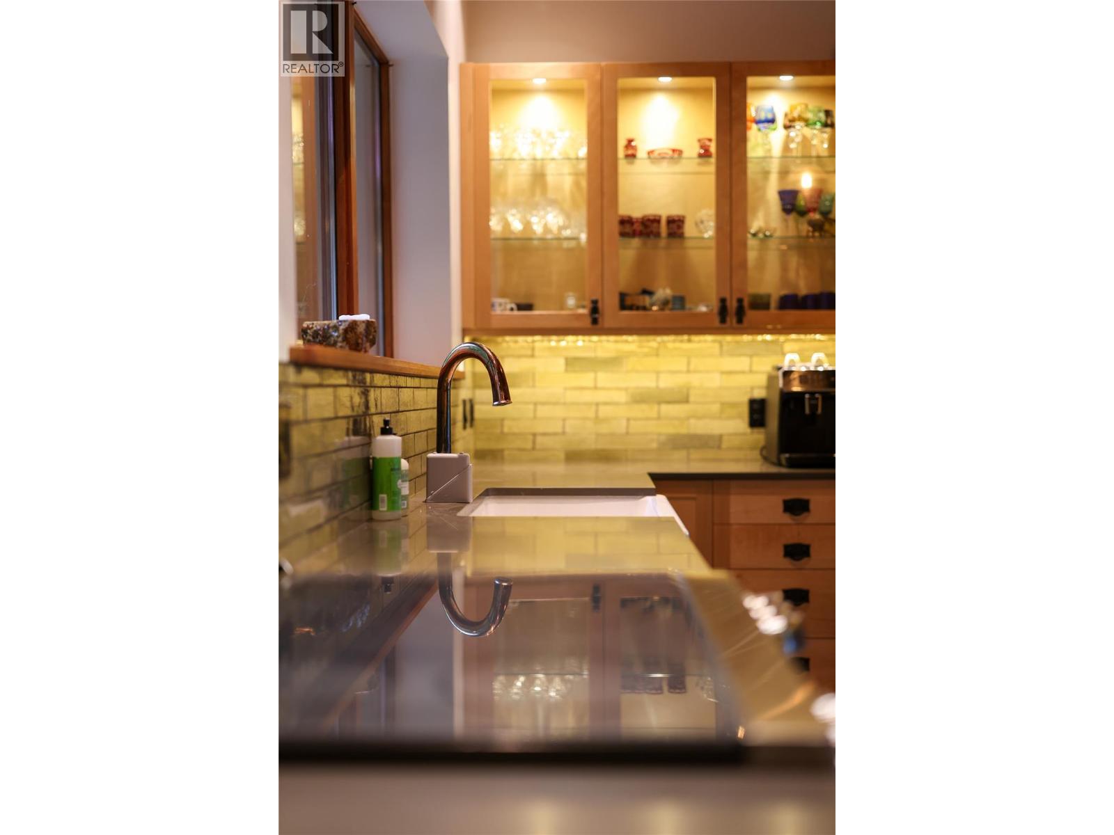 7025 Beggs Road, Nelson, British Columbia  V1L 5P6 - Photo 4 - 10403009