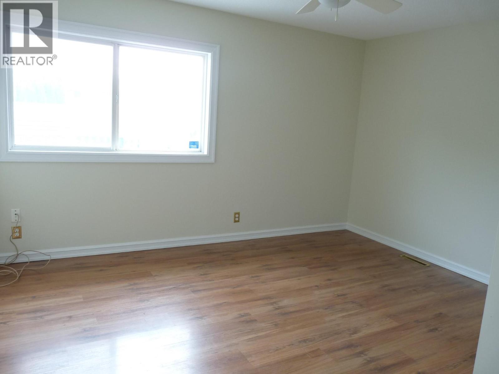 1160 Meadow Lane 1185 Demonte Street, Kamloops, British Columbia  V2B 5N6 - Photo 10 - 10403357