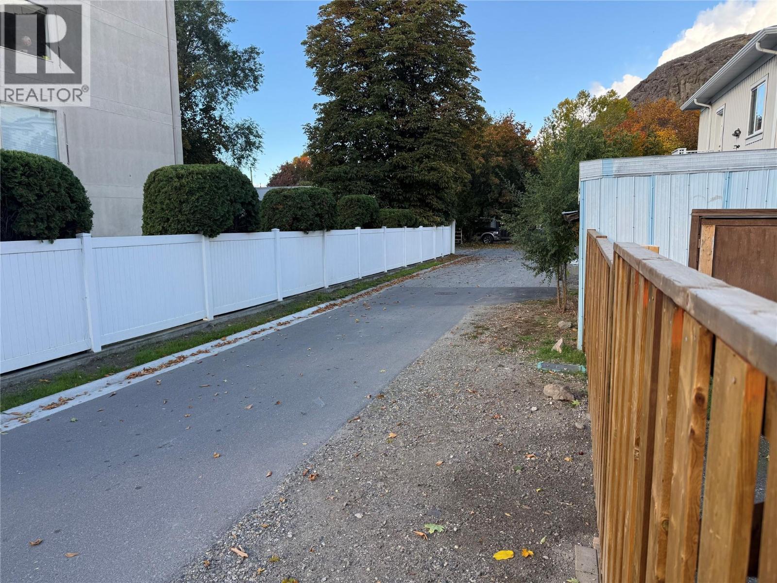 3802 32 Avenue, Vernon, British Columbia  V1T 2N3 - Photo 12 - 10403296