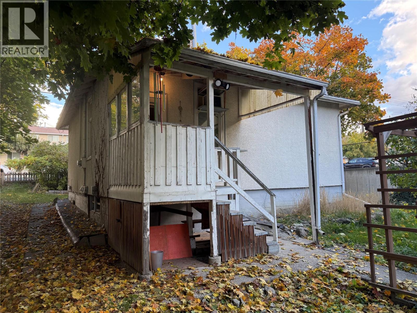 3802 32 Avenue, Vernon, British Columbia  V1T 2N3 - Photo 2 - 10403296