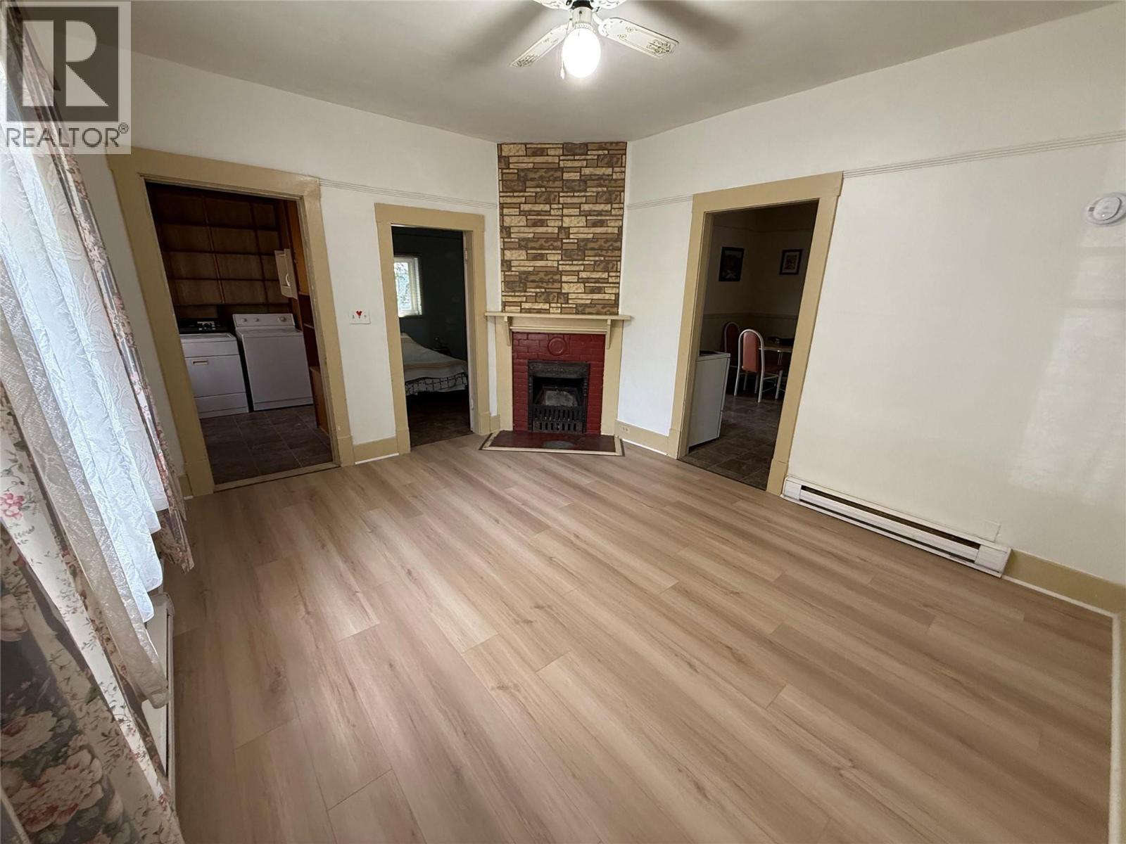 3802 32 Avenue, Vernon, British Columbia  V1T 2N3 - Photo 4 - 10403296
