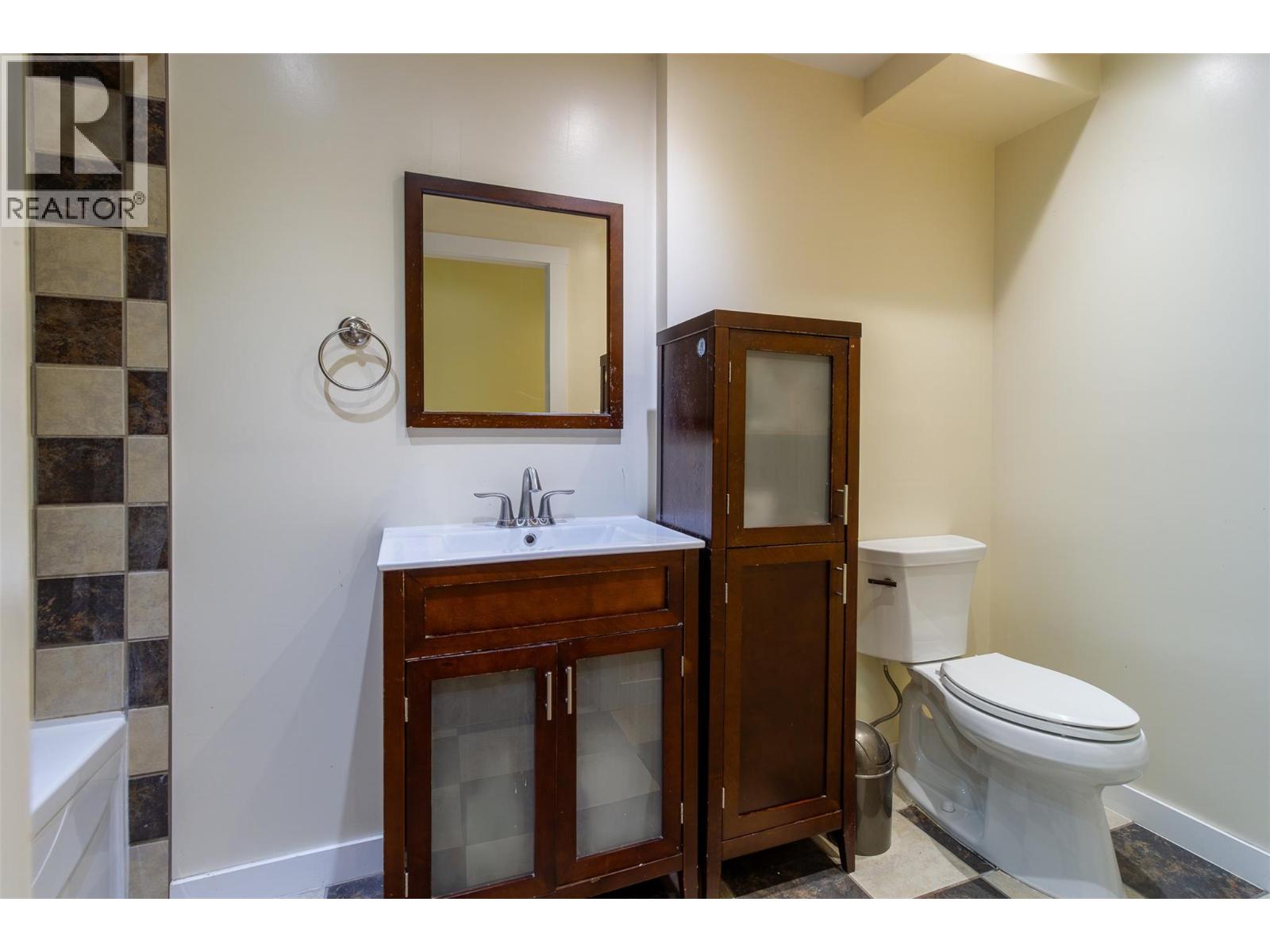 1207 Pinyon Road, Sparwood, British Columbia  V0B 2G2 - Photo 29 - 10403027