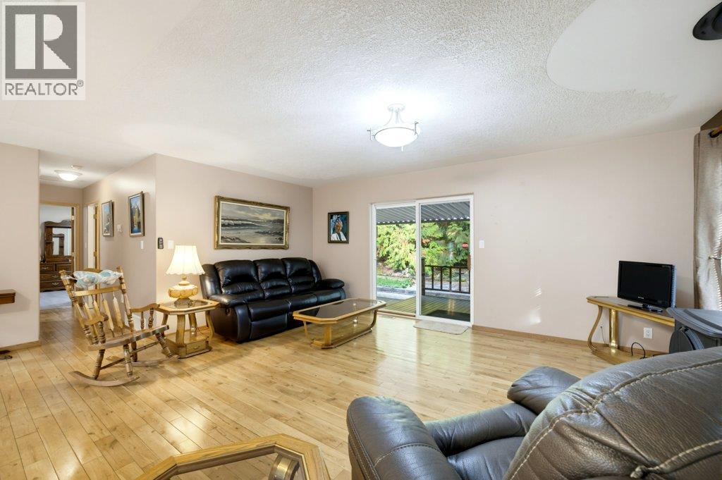 2457 Centennial Drive, Blind Bay, British Columbia  V0E 1H2 - Photo 19 - 10402779