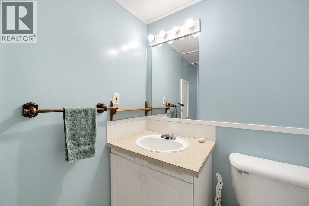 2457 Centennial Drive, Blind Bay, British Columbia  V0E 1H2 - Photo 36 - 10402779