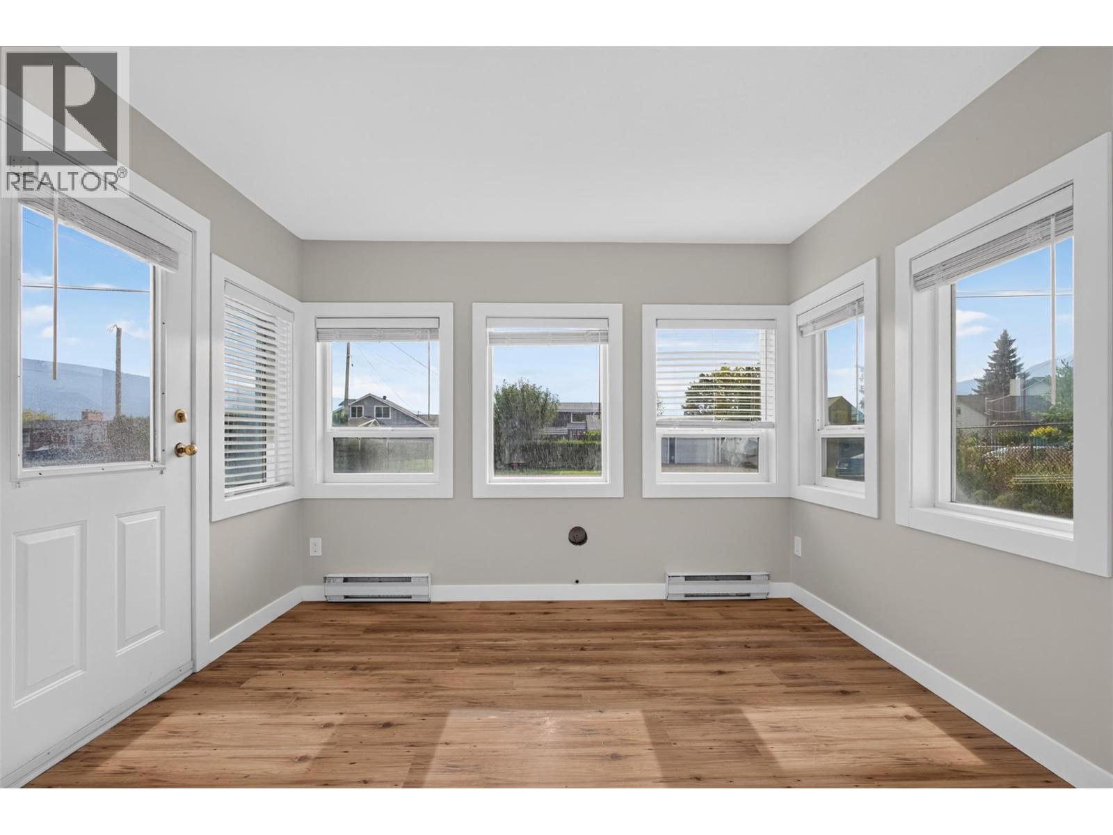 348 Shorts Road, Kelowna, British Columbia  V1Z 3T8 - Photo 4 - 10402476