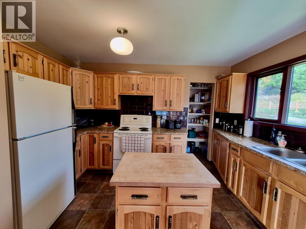 3831 Aaron Road, Bonnington, British Columbia  V0G 2G3 - Photo 25 - 10403313