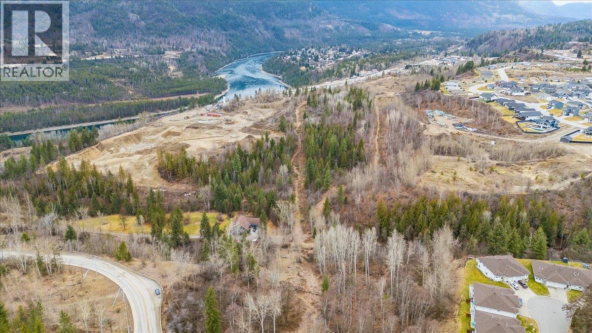 1220 37th Street, Castlegar, British Columbia  V1N 3N1 - Photo 26 - 10403184