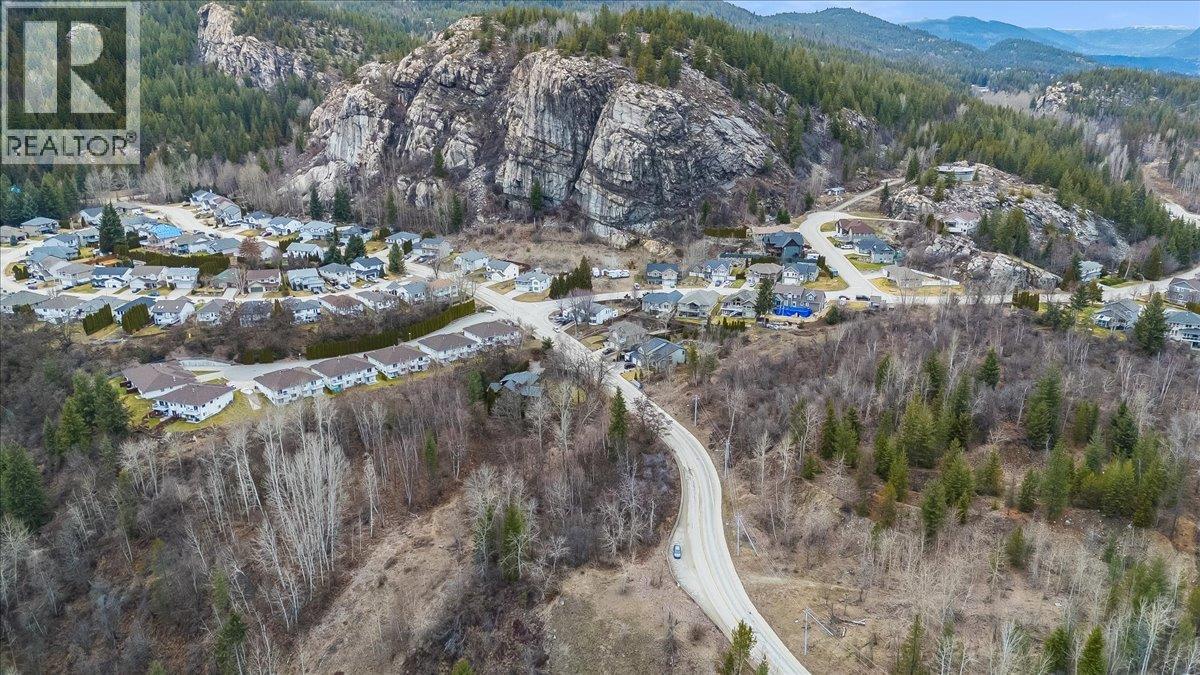 1220 37th Street, Castlegar, British Columbia  V1N 3N1 - Photo 28 - 10403184