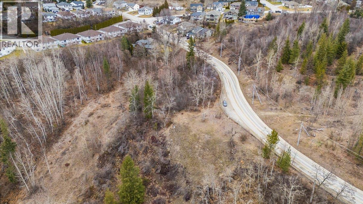 1220 37th Street, Castlegar, British Columbia  V1N 3N1 - Photo 30 - 10403184