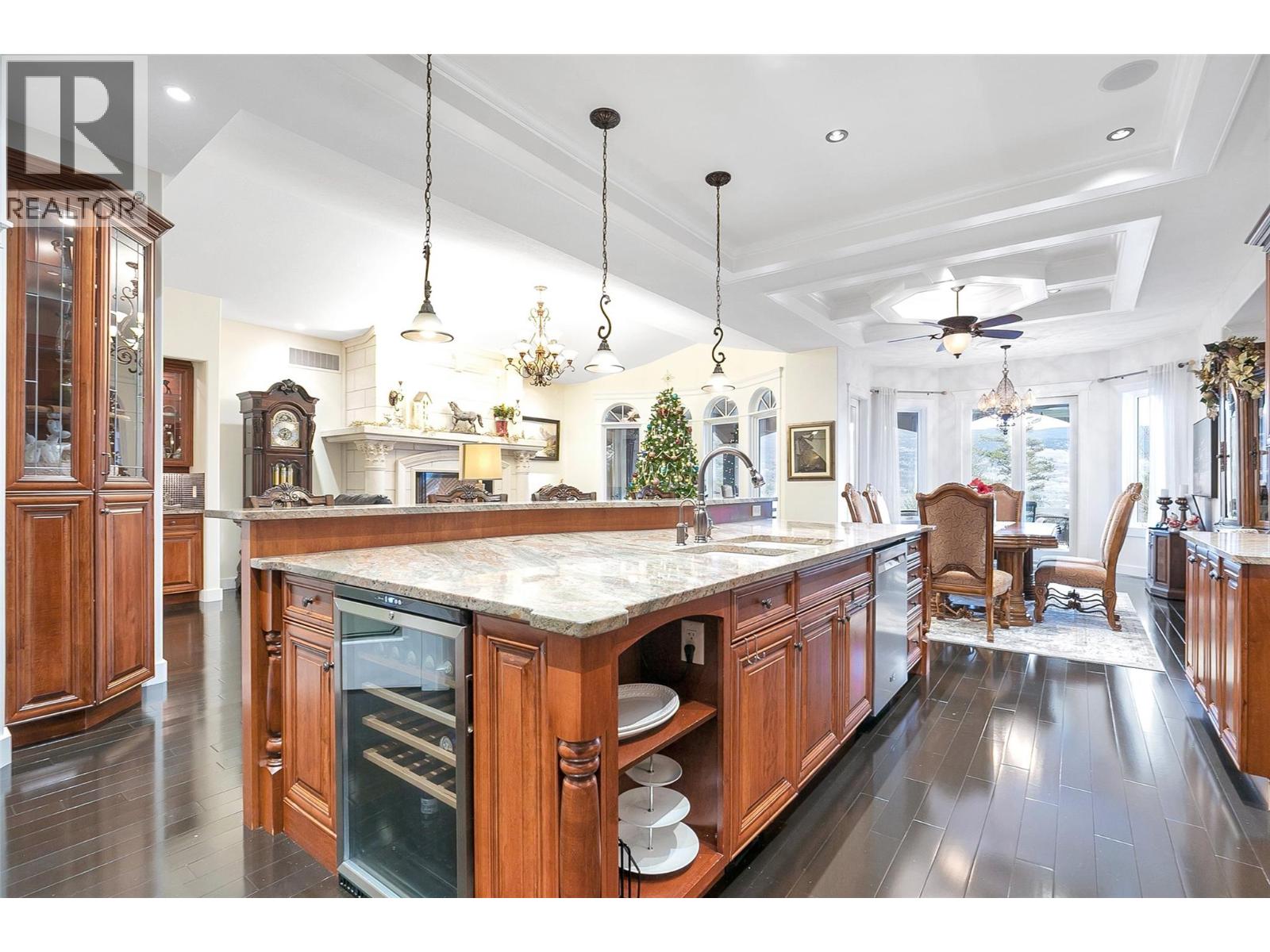 1981 Capistrano Drive, Kelowna, British Columbia  V1V 2N1 - Photo 12 - 10403372