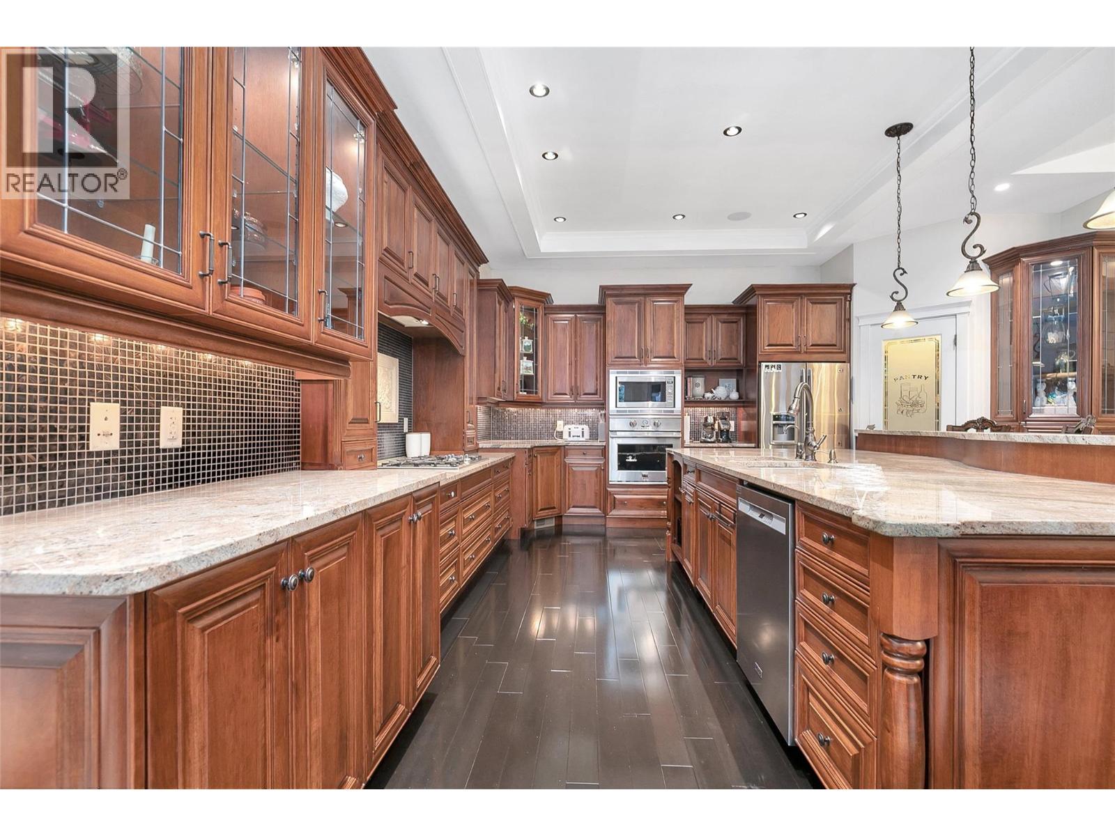 1981 Capistrano Drive, Kelowna, British Columbia  V1V 2N1 - Photo 8 - 10403372