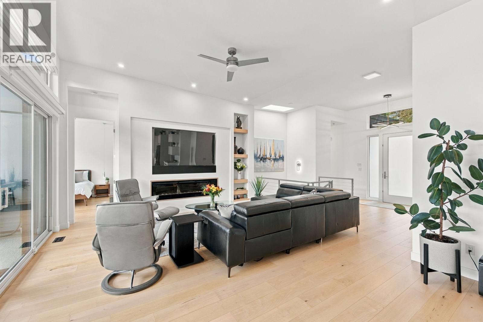 3671 Mckinley Beach Drive, Kelowna, British Columbia  V1V 3G2 - Photo 15 - 10403327