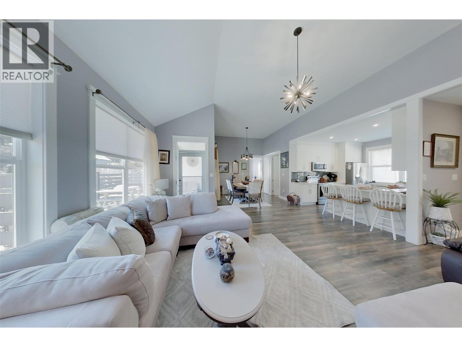 3807 Fairwinds Drive, Osoyoos, British Columbia  V0H 1V4 - Photo 6 - 10403267