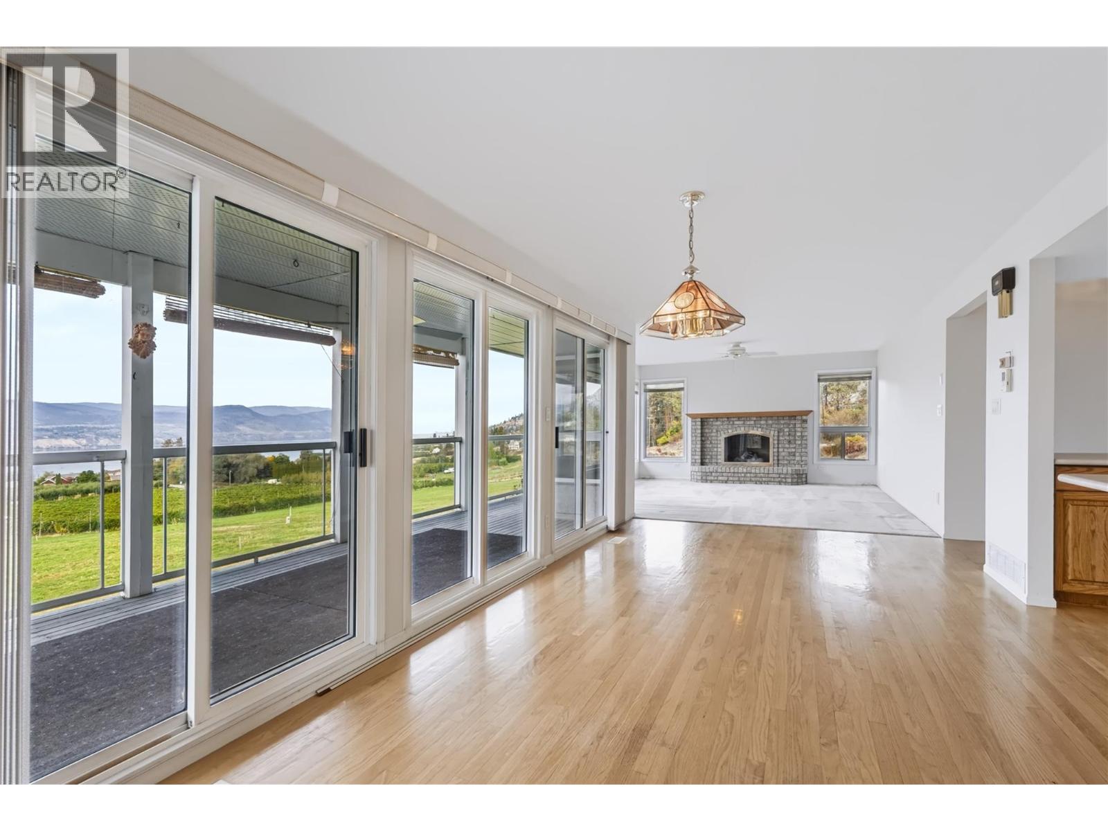 3925 North Naramata Road, Naramata, British Columbia  V0H 1N1 - Photo 10 - 10403110